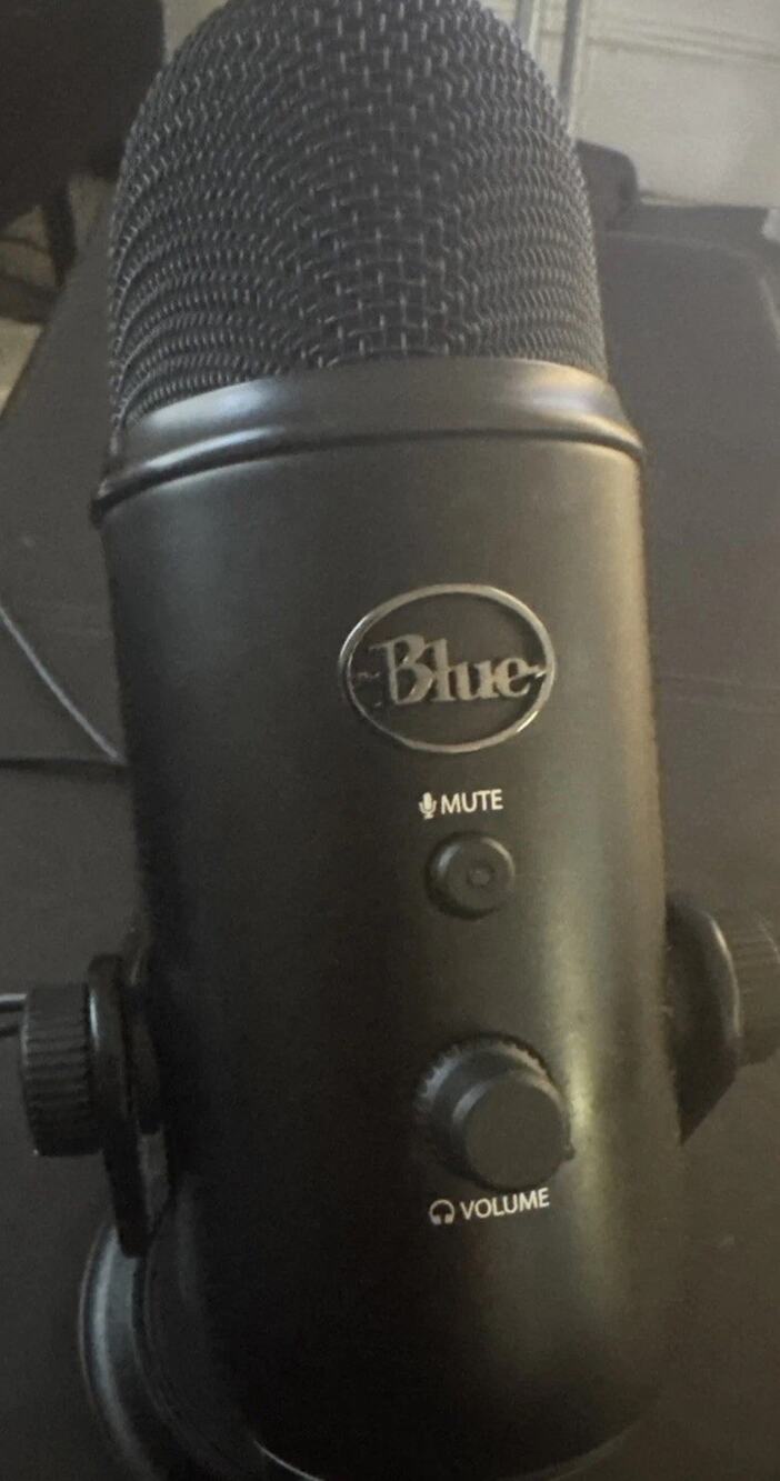 Blue Microphone Blackout Yeti